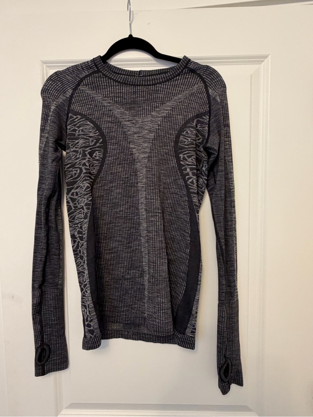lululemon athletica Charcoal Gray Seamless Crew Long Sleeve